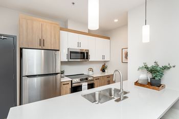 High-gloss cabinets